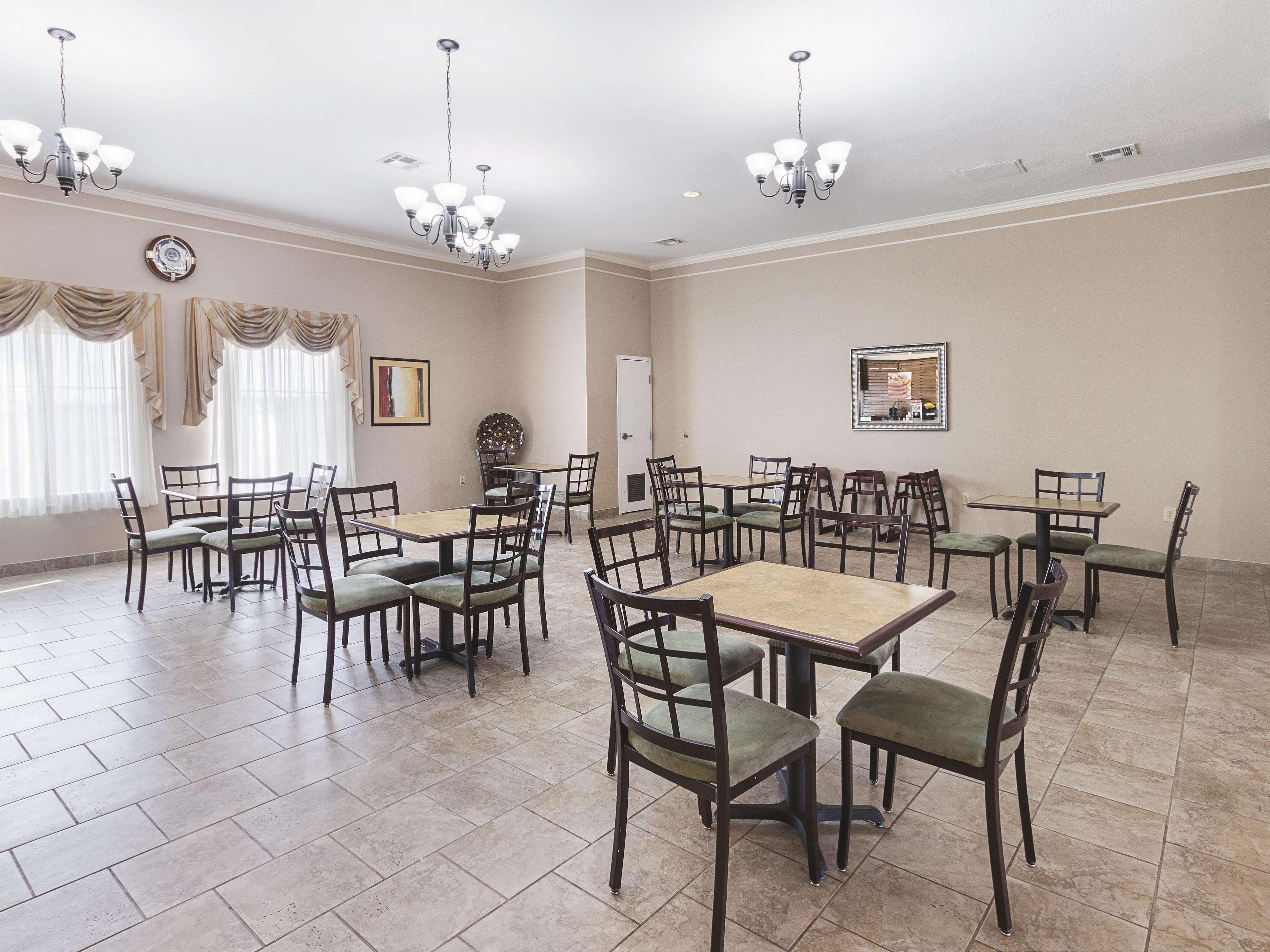 La Quinta By Wyndham Waxahachie Hotel Exterior photo