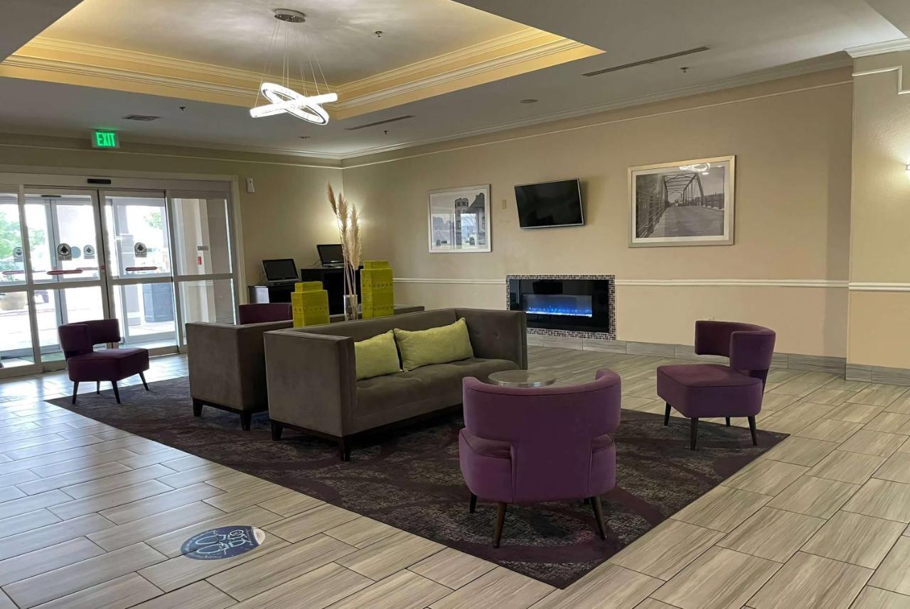 La Quinta By Wyndham Waxahachie Hotel Exterior photo