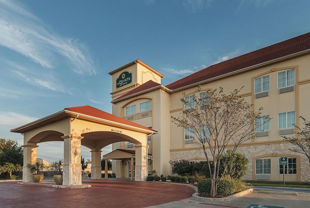 La Quinta By Wyndham Waxahachie Hotel Exterior photo