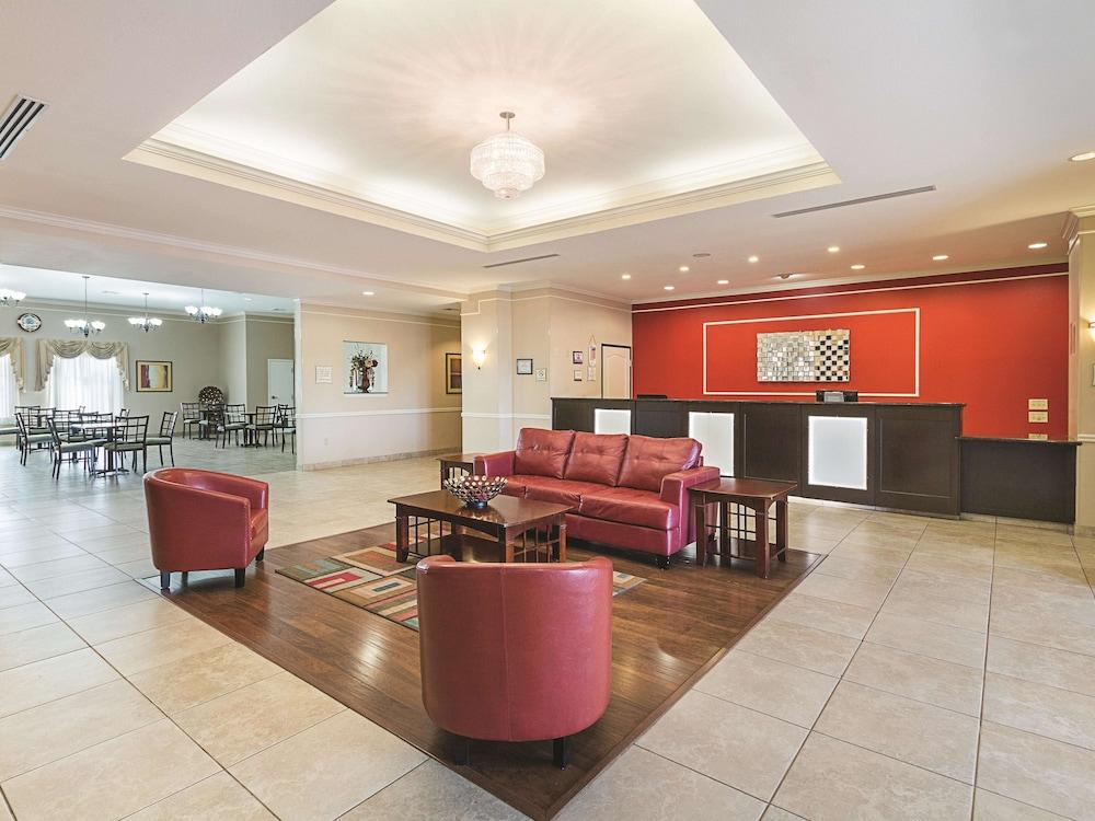 La Quinta By Wyndham Waxahachie Hotel Exterior photo
