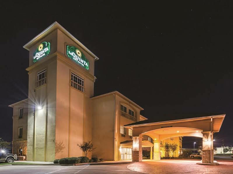 La Quinta By Wyndham Waxahachie Hotel Exterior photo